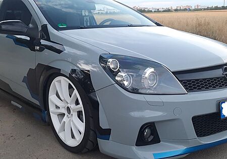 Opel Astra H OPC Luftfahrwerk