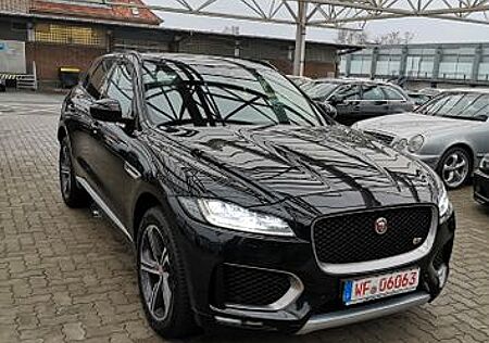 Jaguar F-Pace 30d AWD S Automatik S