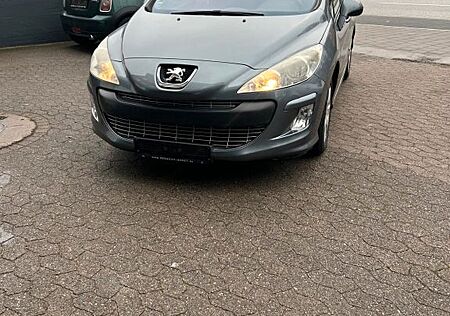 Peugeot 308 TÜV 7/2026