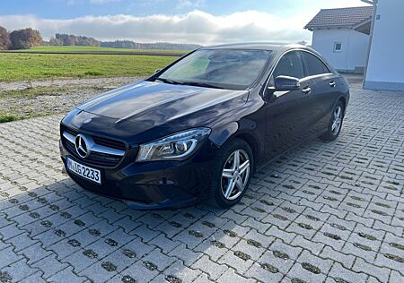 Mercedes-Benz CLA 180 -