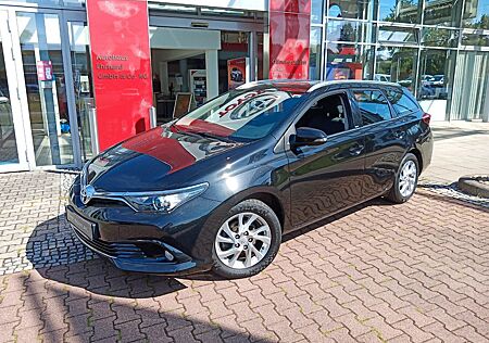 Toyota Auris Touring Sports Benzin Schaltgetriebe