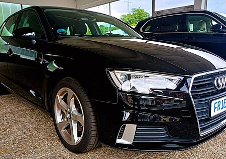 Audi A3 Sportback 30 TDI Sport 1.6 TDI - AHK - Xenon