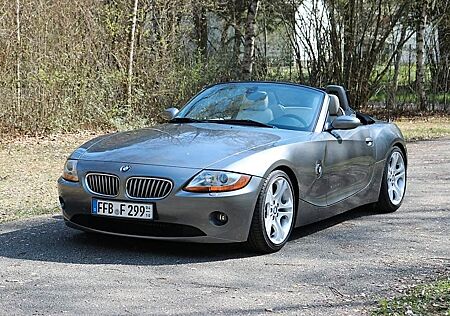 BMW Z4 3.0i - Roadster, Handschalter für Liebhaber