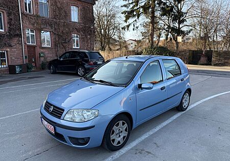 Fiat Punto 1.3 JTD 70 Multijet Dynamic/5 Türig/Tüv 27