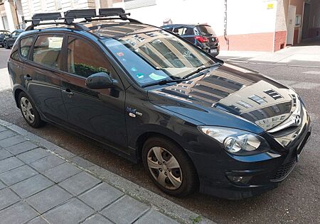 Hyundai i30 CW blue 1.4 Classic