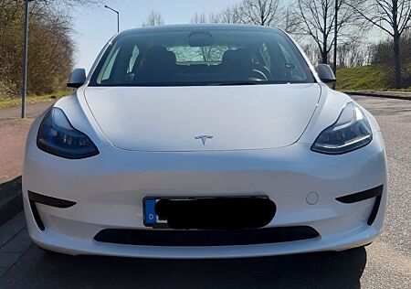 Tesla Model 3 RWD 60 kwh AHK
