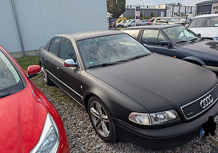 Audi A8 4.2 quattro tiptronic -