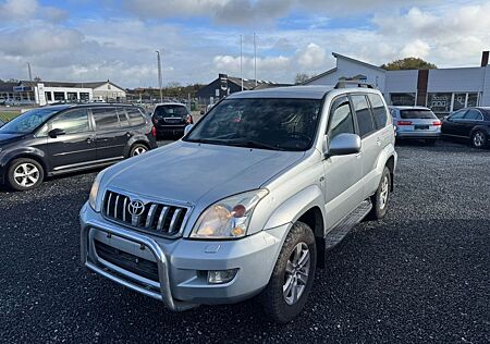 Toyota Land Cruiser gebraucht kaufen Toyota Land Cruiser 3.0 D-4D Automatik LKW 2 Seats