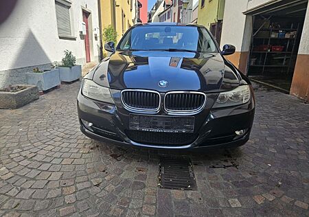 BMW 320i - 2.0