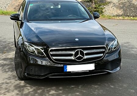 Mercedes-Benz E 200 AVANTGARDE 9G-TRONIC