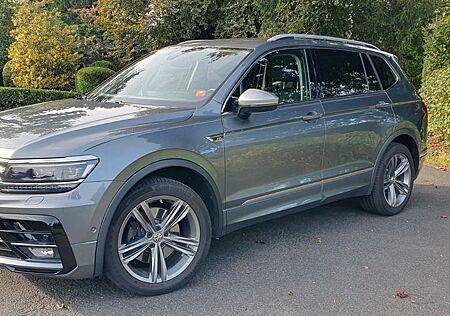 VW Tiguan Allspace Volkswagen 2.0 TDI R-Line Highline 4Motion