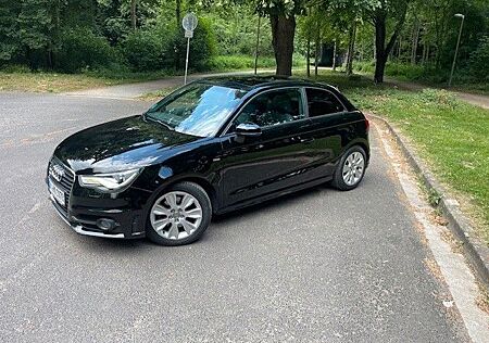 Audi A1 1.4 TFSI S line Sonderausstattung Schwarz Met