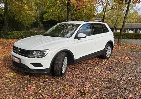 VW Tiguan Volkswagen 1,4 TSI ACT erst 66577 km!