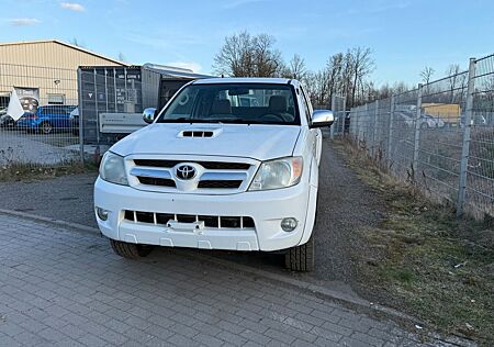 Toyota Hilux Extra Cab Sol 4x4