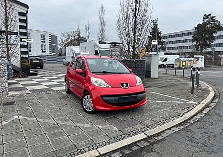 Peugeot 107 Urban Move 70. TÜV Neu Klima