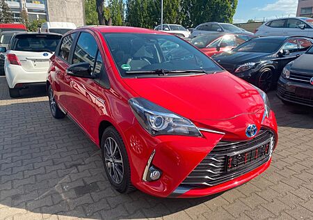 Toyota Yaris Hybrid Y20 Club *1Hand*Kamera*R15*LKA*