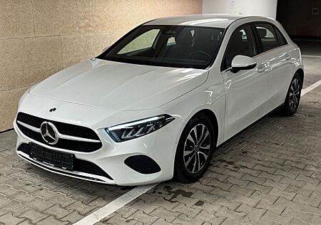 Mercedes-Benz A 180 d 8G-DCT WIDE LED KAM MBUX SPUR TWA MOPF