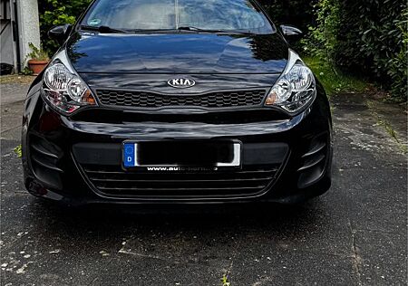 Kia Rio 1.2 Senation / TÜV/AU 04/2027 / Bremsen Neu
