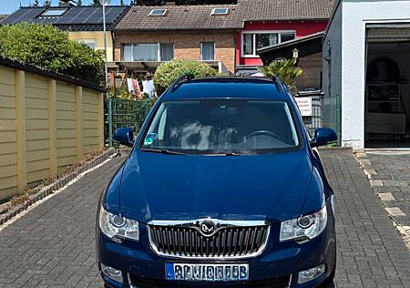 Skoda Superb 3.6 V6 DSG 4x4 Family Combi Family