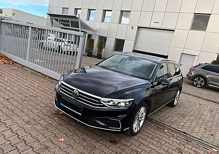 VW Passat Variant gebraucht kaufen VW Passat Variant Volkswagen Passat GTE VIRTUAL*STDHZ*PANO*HUD*360°*AHK*ACC*