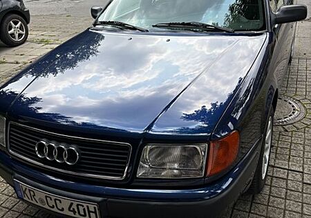 Audi 100