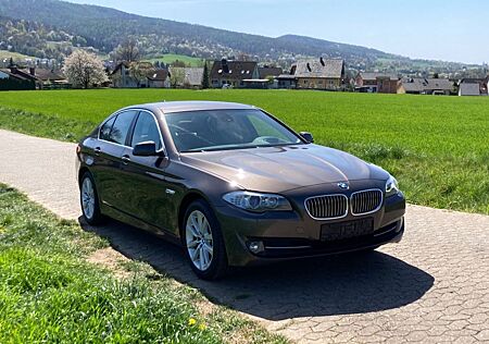 BMW 523 Baureihe 5 Lim. i EDC Scheckheft