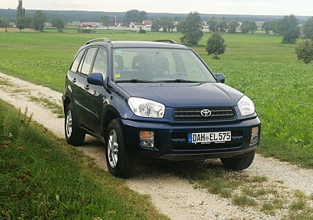 Toyota RAV 4 1.8-l-VVT-i 4x2 blue