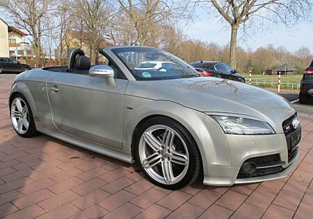 Audi TT Coupe/Roadster 2.0 TFSI TTS Roadster quattro