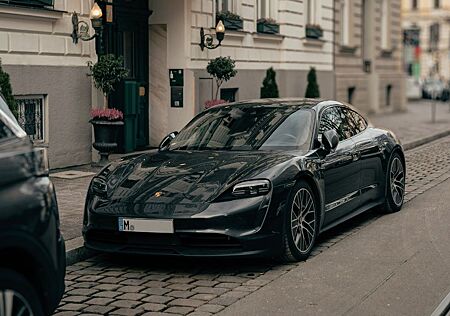 Porsche Taycan 4S I Warranty I Chrono I Pano I Perform.