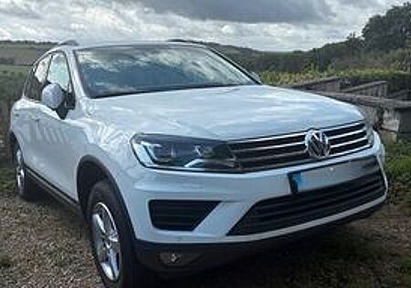 VW Touareg Volkswagen 3.0 V6 TDI SCR 150kW Tiptr Exclusive...