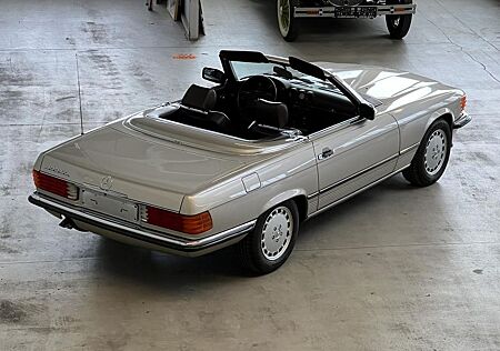 Mercedes-Benz SL 300