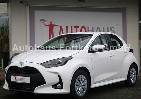 Toyota Yaris 1.5 Automatik Comfort - LED, AHK, Navi, SZ