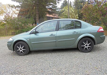 Renault Megane 1.6 16V -Tüv 11/2027-Klima-8-fach bereift