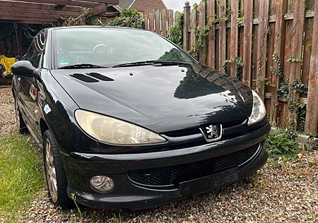 Peugeot 206 CC *abgemeldet* *kein TÜV* *Mängel*