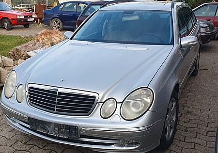 Mercedes-Benz E 240 T AVANTGARDE Avantgarde