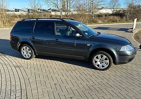 VW Passat Variant Volkswagen 1.6 Basis Variant Basis
