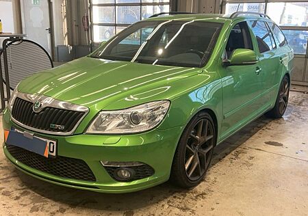 Skoda Octavia 2.0 TSI RS Combi +1.HAND+BI-XENON+SITZHZ