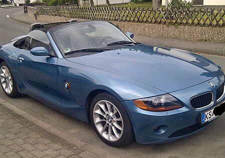 BMW Z4 2.5i -Automatik Blau-Metallic