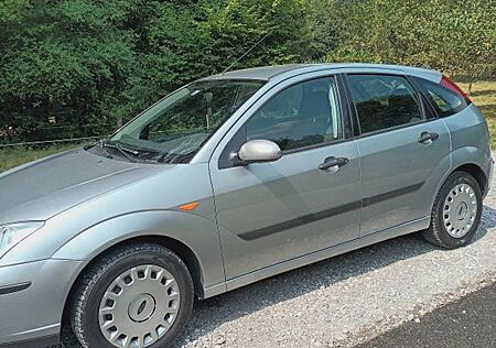Ford Focus 1.6 Ambiente Ambiente Tüv bis 08.27
