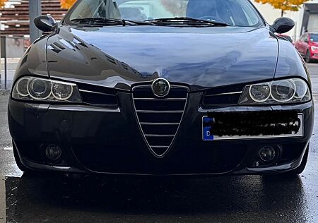 Alfa Romeo 156 gebraucht kaufen Alfa Romeo 156 2.5 V6 24V Distinctive Distinctive