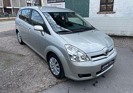 Toyota Corolla Verso Automatik 1.8 Sol / 7-Sitzer / AHK