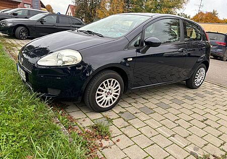 Fiat Grande Punto 1.4 8V Active guter Zustand