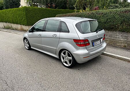 Mercedes-Benz B 200 Turbo -