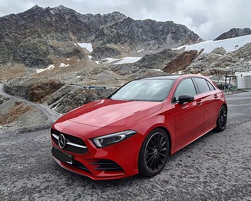 Mercedes-Benz A 200 AMG Vollausstattung 360° Pano MBUX Einpark