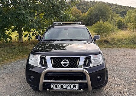 Nissan Pathfinder 2.5 dCi DPF SE 4WD SE