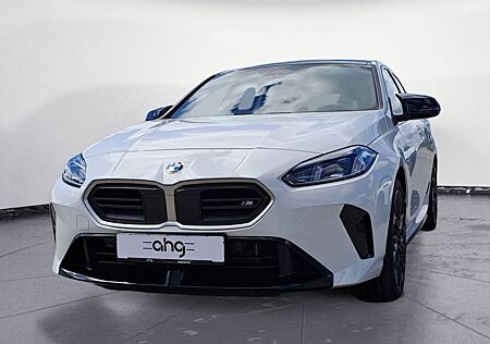 BMW M135 xDrive Klimaaut. Adaptives Fahrwerk