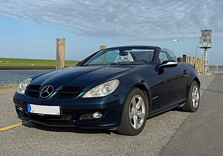 Mercedes-Benz SLK 200 Mercedes Leder AicScarf TÜV NEU 08/2027