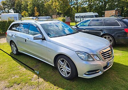 Mercedes-Benz E 250 CGI T BlueEFFICIENCY AVANTGARDE