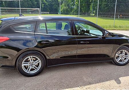 Ford Focus 1,0 EcoBoost 92kW Cool & Connect Turnier