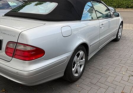 Mercedes-Benz CLK 230 KOMPRESSOR AVANTGARDE Avantgarde